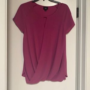 Women’s blouse size M never worn no tags !